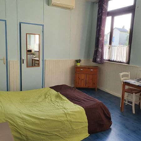 Camping Des 2 Rives- Chambres Etang-sur-Arroux Ngoại thất bức ảnh