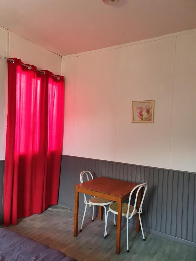 Camping Des 2 Rives- Chambres Etang-sur-Arroux Ngoại thất bức ảnh